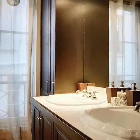 Apartment Champs-elysees Montaigne - Hala *
