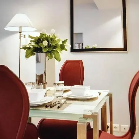 Apartment Champs-elysees Montaigne - Hala *
